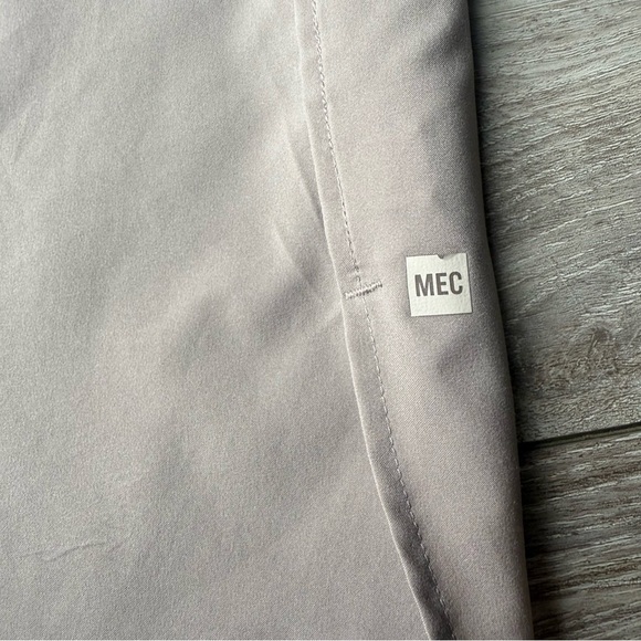 MEC Sleeveless Beige Blouse Top - Picture 8 of 14